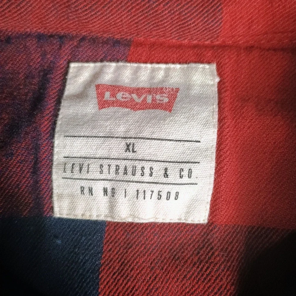 Levis Mens XL Red Navy Buffalo Plaid Snap Front Flannel Shirt Long Sleeve